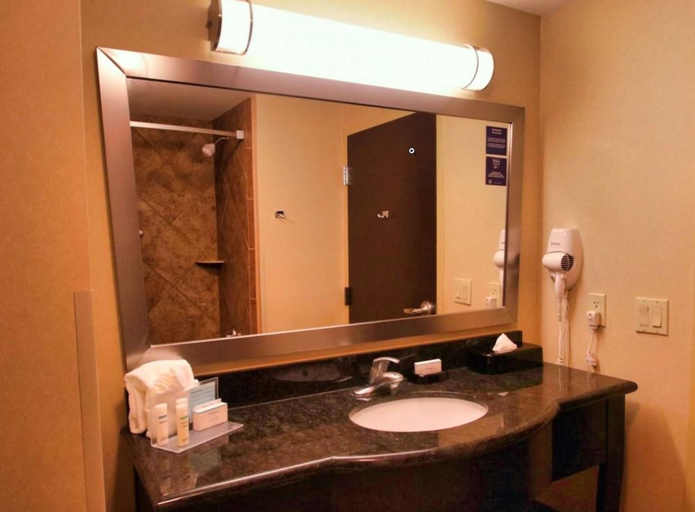 Hampton Inn & Suites Jacksonville - Beach Blvd/Mayo Clinic photo 19