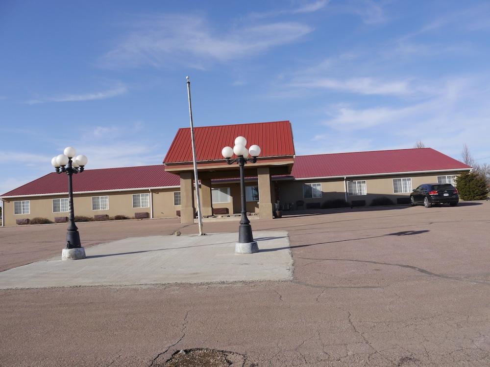 Westwood Inn & Suites Kimball I 90 photo 5