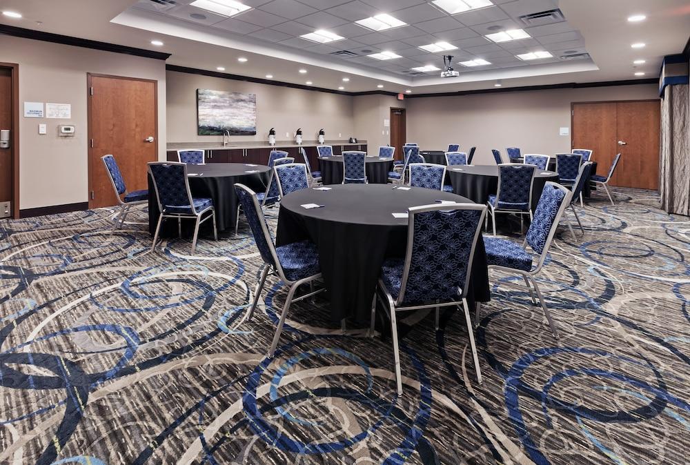 Holiday Inn Express & Suites Glenpool-Tulsa South by IHG photo 25