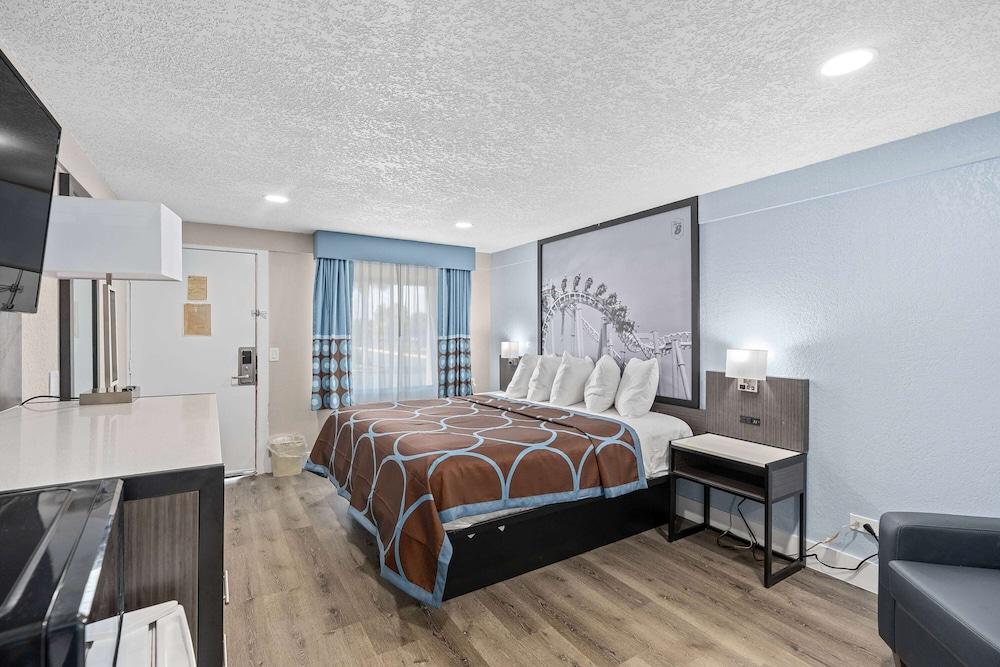 Super 8 by Wyndham Kissimmee/Orlando photo 15