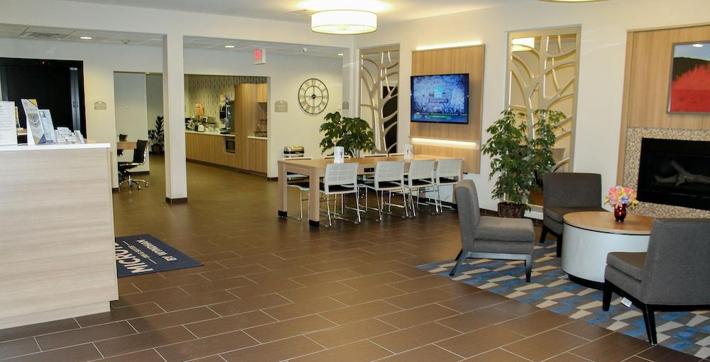 Microtel by Wyndham Penn Yan Finger Lakes Region photo 53