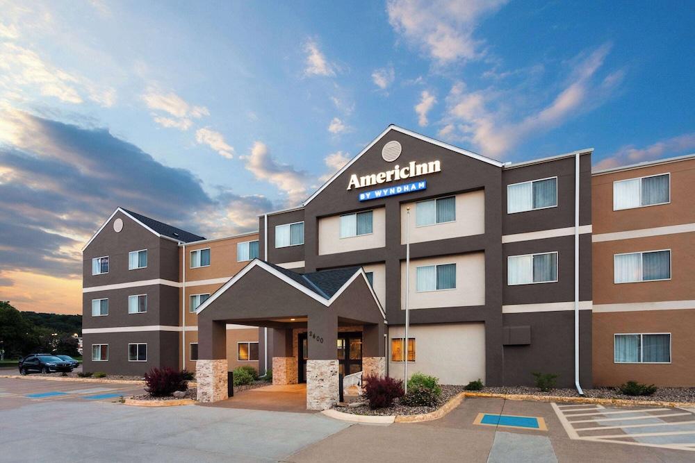 AmericInn by Wyndham Hudson photo 26