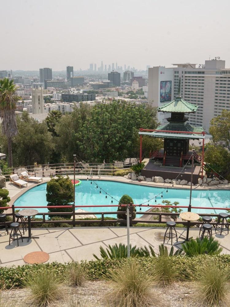 Hollywood Hills Hotel photo 7