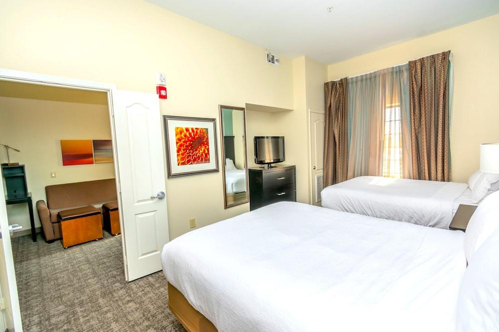 Staybridge Suites Houston IAH - Beltway 8 by IHG photo 15