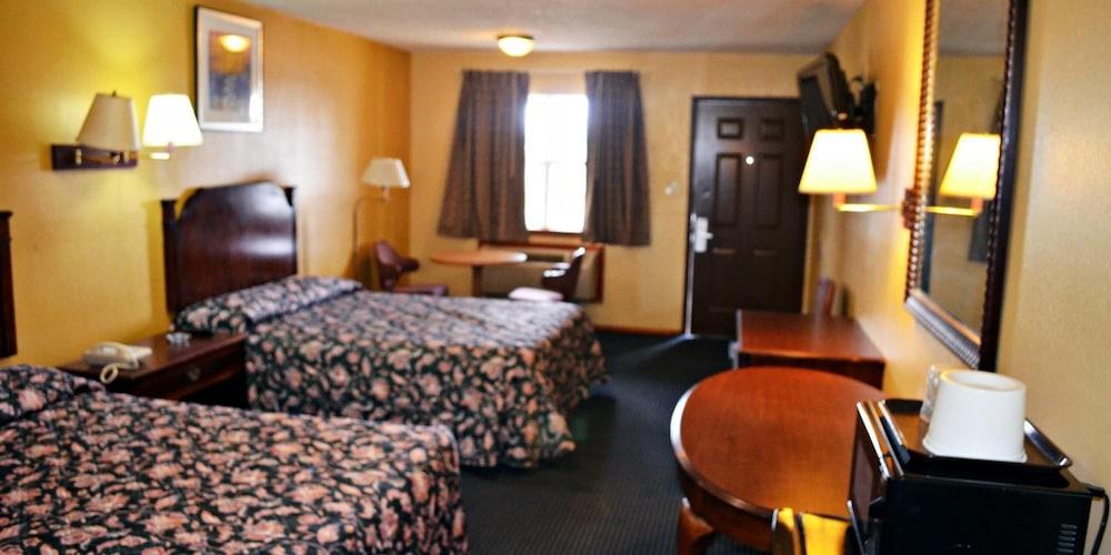 Aloha Inn photo 29