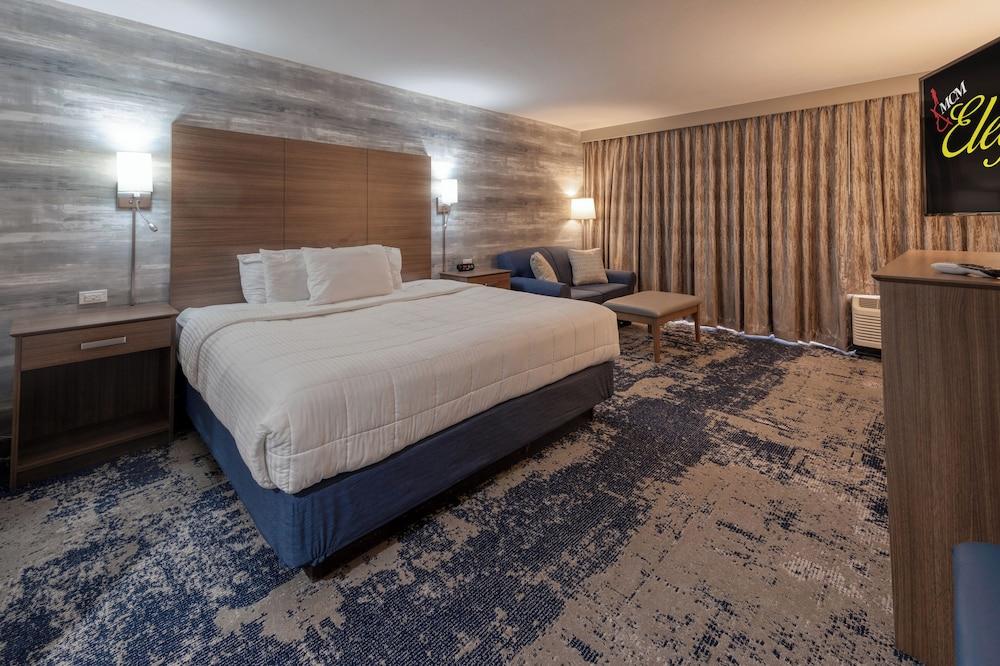 MCM Elegante Hotel and Conference Center Odessa photo 9