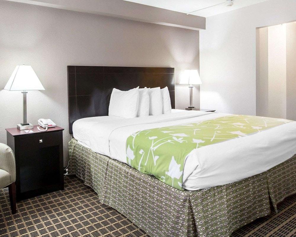 Econo Lodge Birmingham - Hoover photo 6