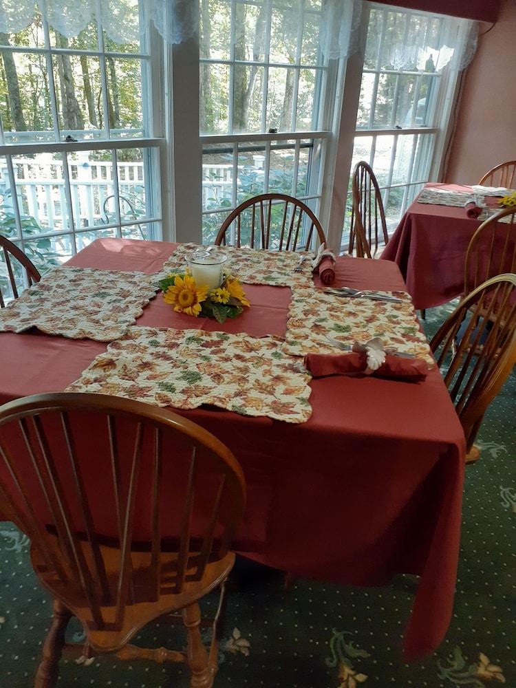 Fox Creek Inn LLC photo 14