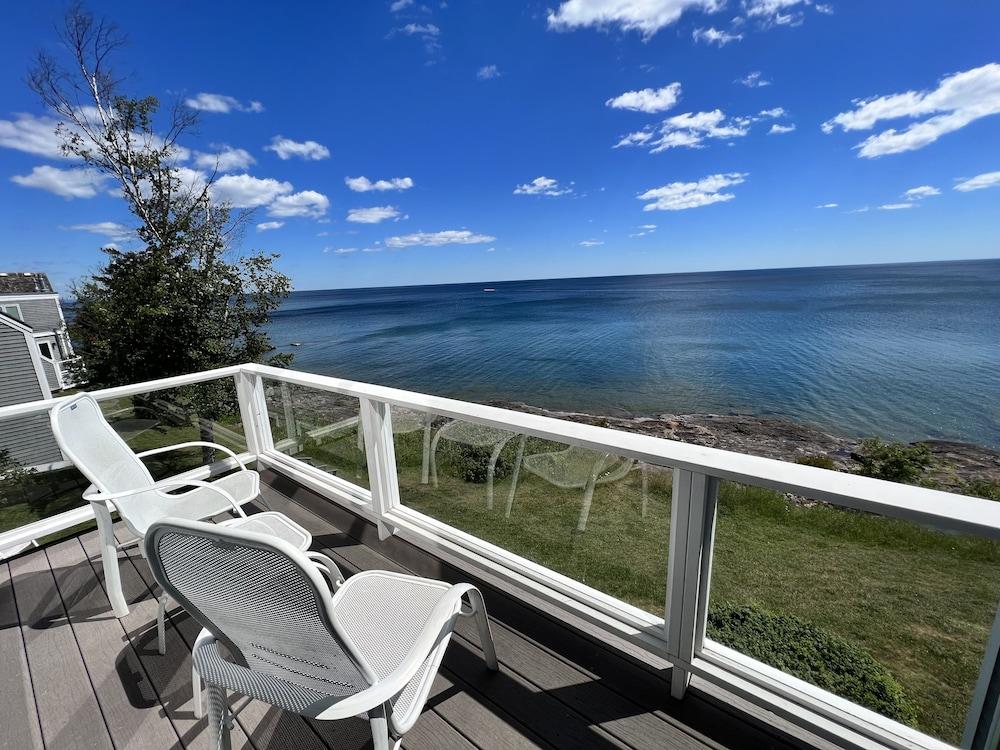 Bluefin Bay on Lake Superior photo 36