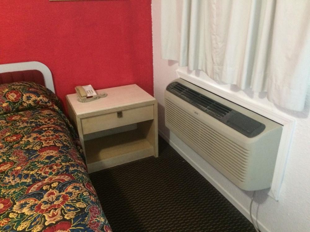 Buckeye Motor Hotel photo 4