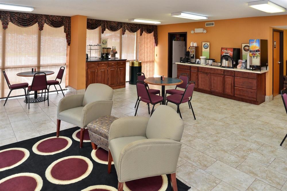 Americas Best Value Inn & Suites Sheridan photo 5