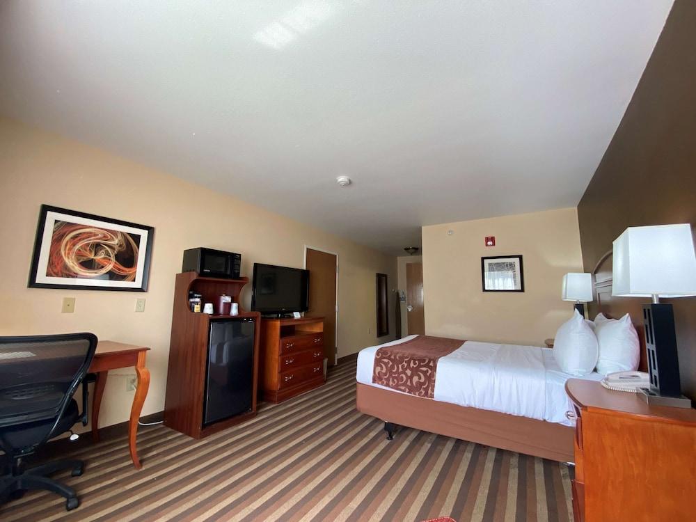 Best Western Manhattan Inn photo 18