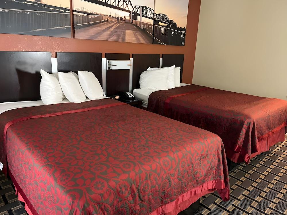 Days Inn & Suites by Wyndham Pine Bluff photo 14