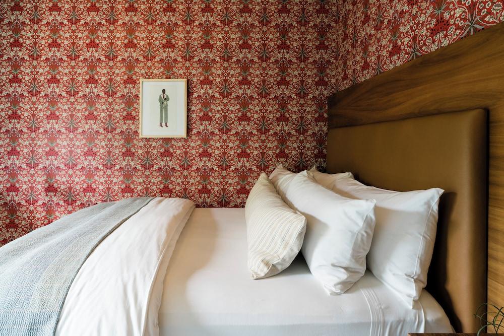 The Frances Modern Inn photo 5