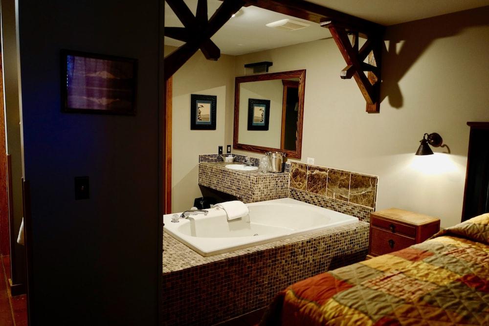 Sumas Mountain Lodge photo 71