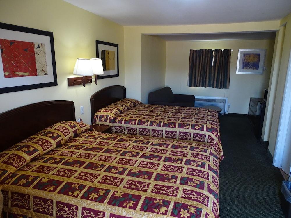 Rivers Inn Fort Madison photo 41