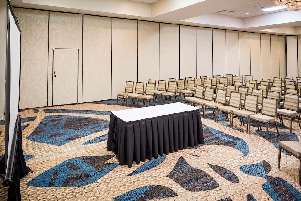 DoubleTree by Hilton Boston - Milford photo 3