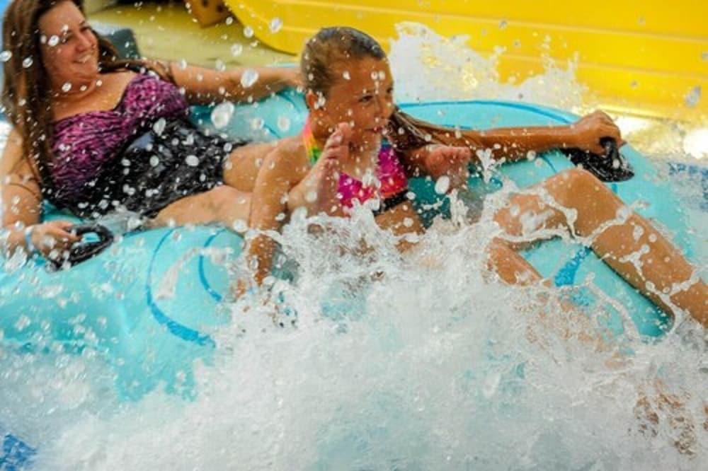 Big Splash Adventure Indoor Water Park & Resort photo 6