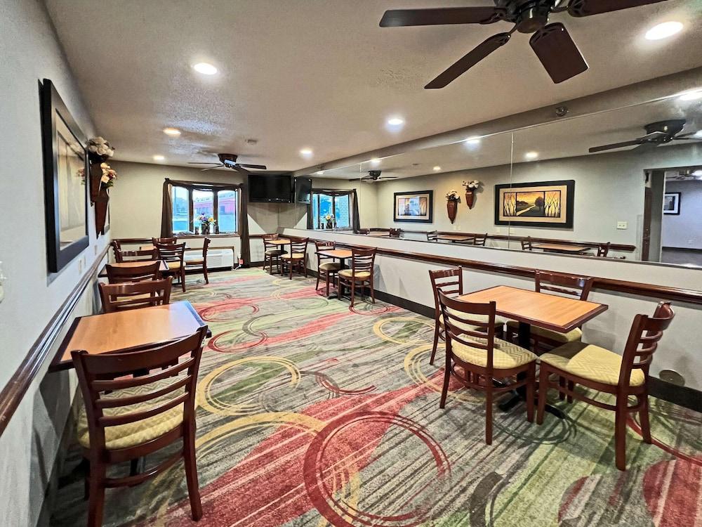 Quality Inn Mitchell I-90 photo 42