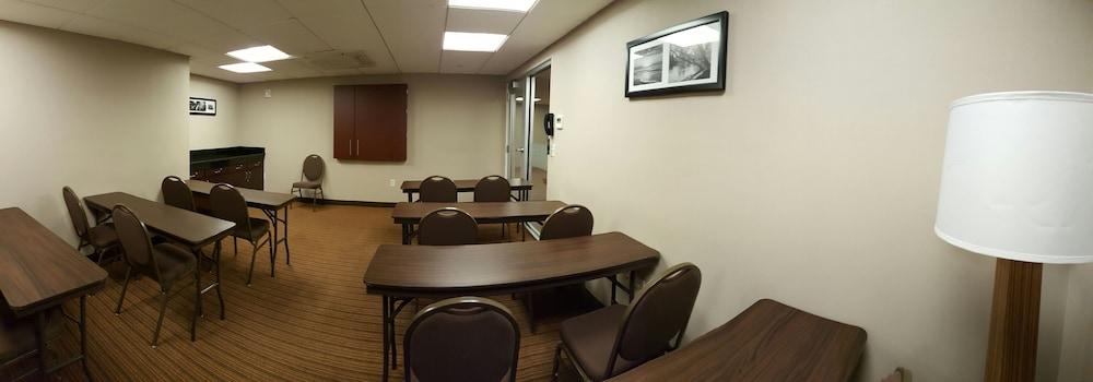 Cresthaven Inn JFK photo 21
