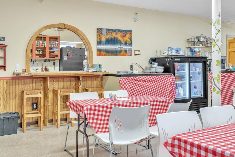 Foothills Lodge & Diner photo 28