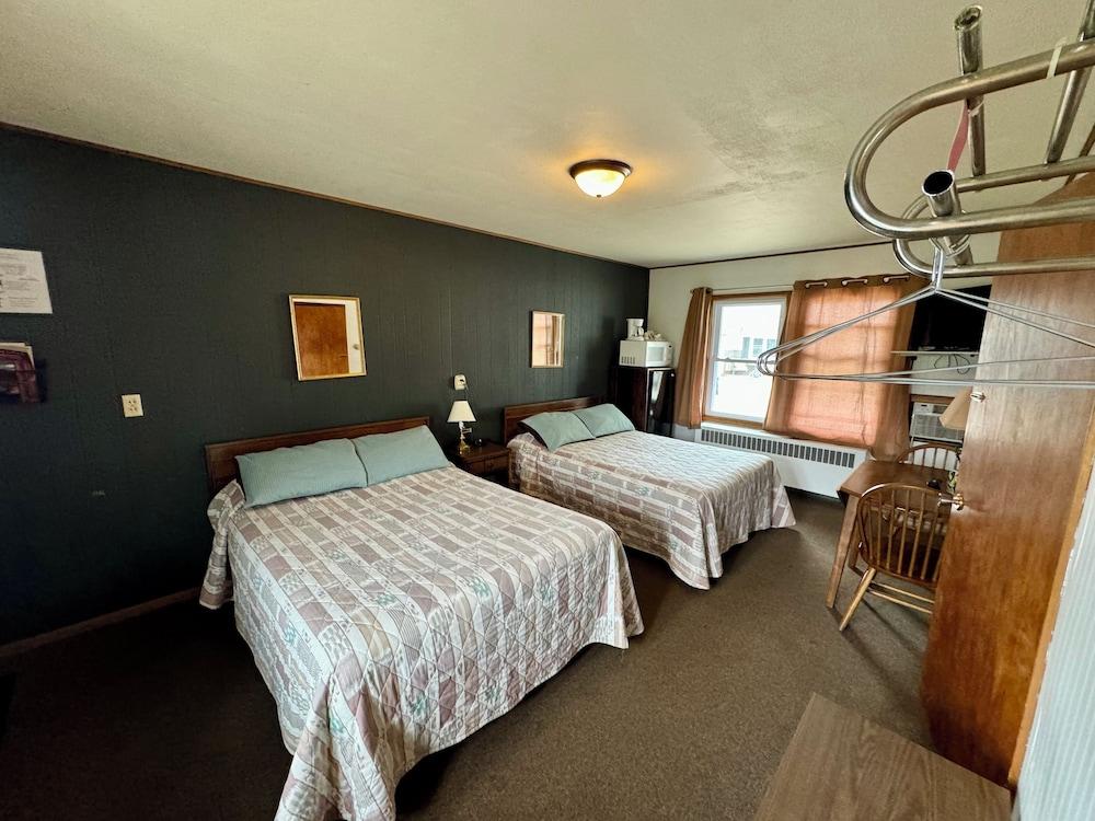 Napps Motel photo 21