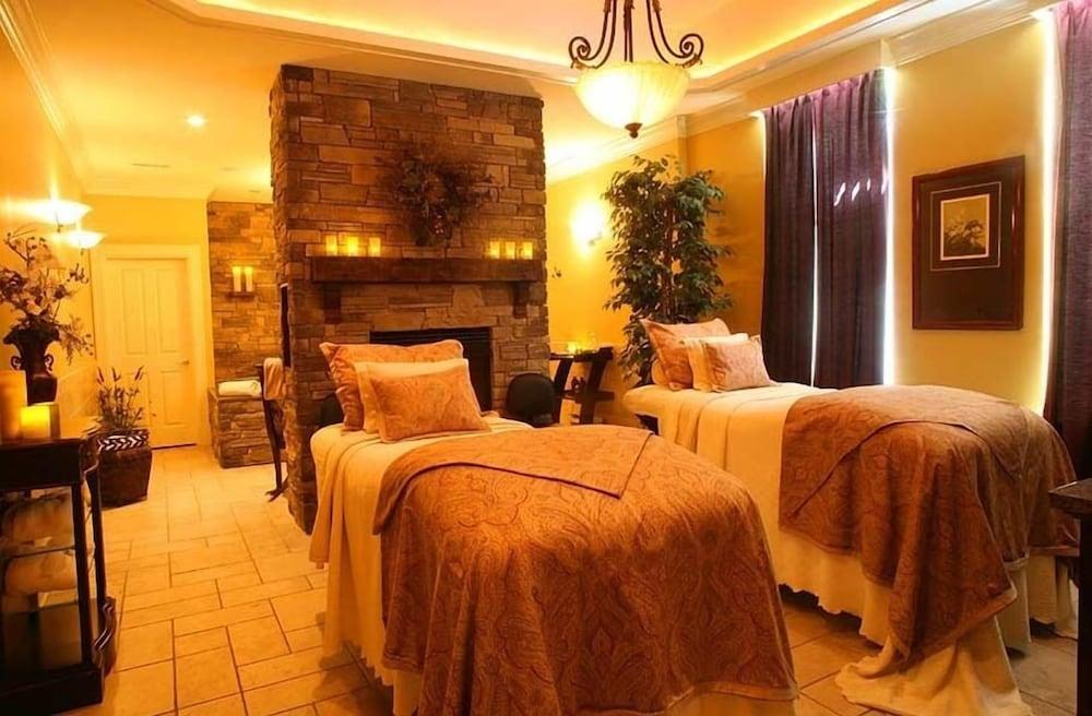 The Martha Washington Inn And Spa photo 53