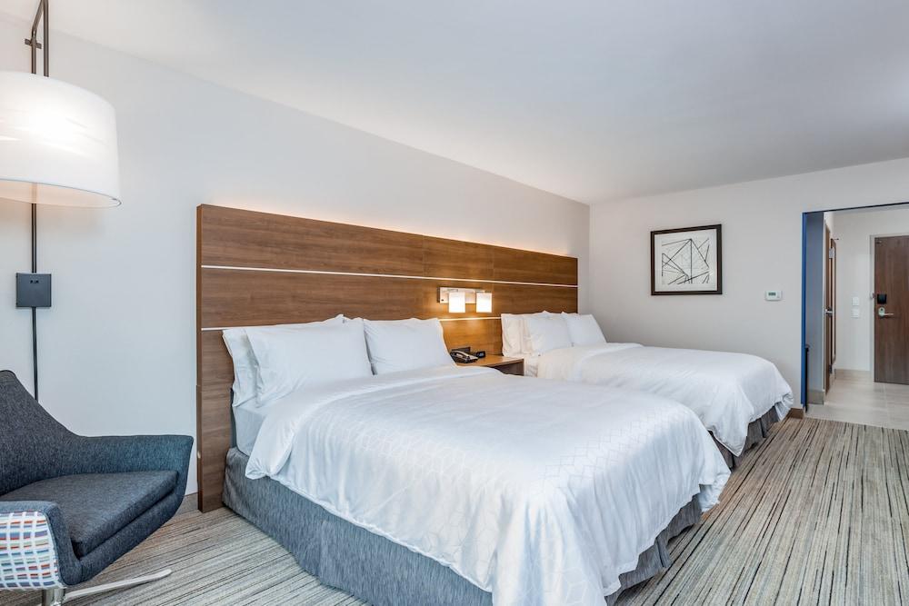 Holiday Inn Express & Suites Elkhart North by IHG photo 22