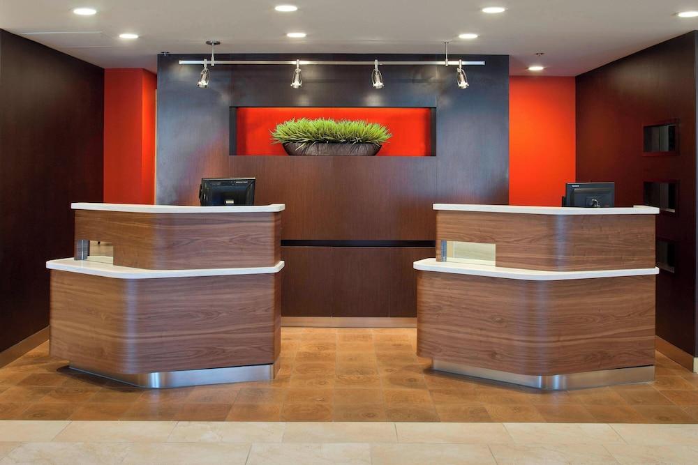 Courtyard by Marriott Pueblo Downtown photo 2