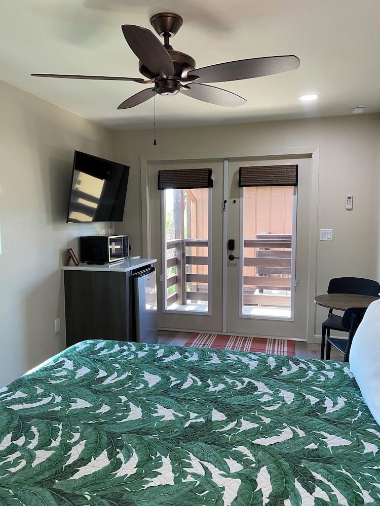 Kona Kai Motel photo 25
