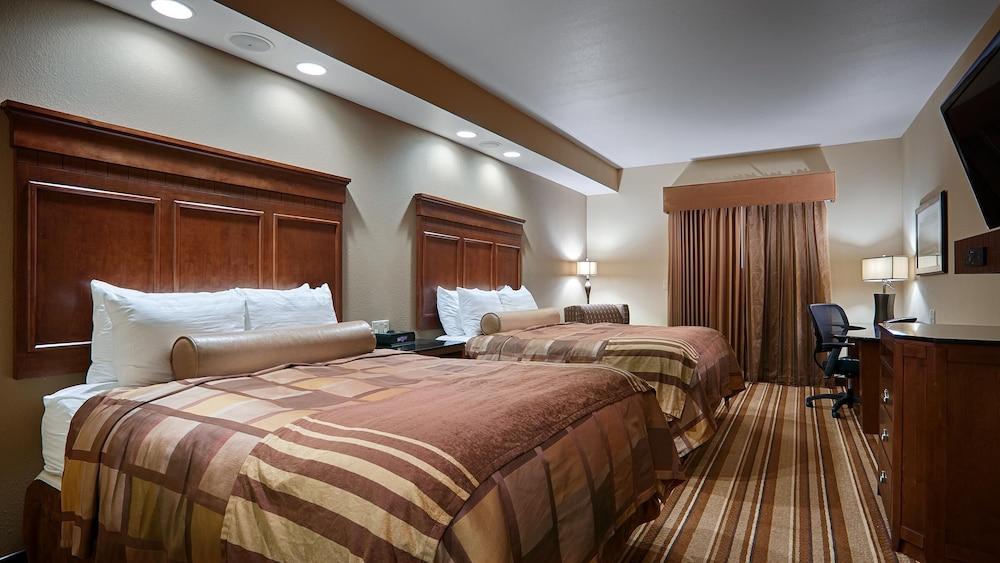 Best Western Plus KC Speedway Inn & Suites photo 6