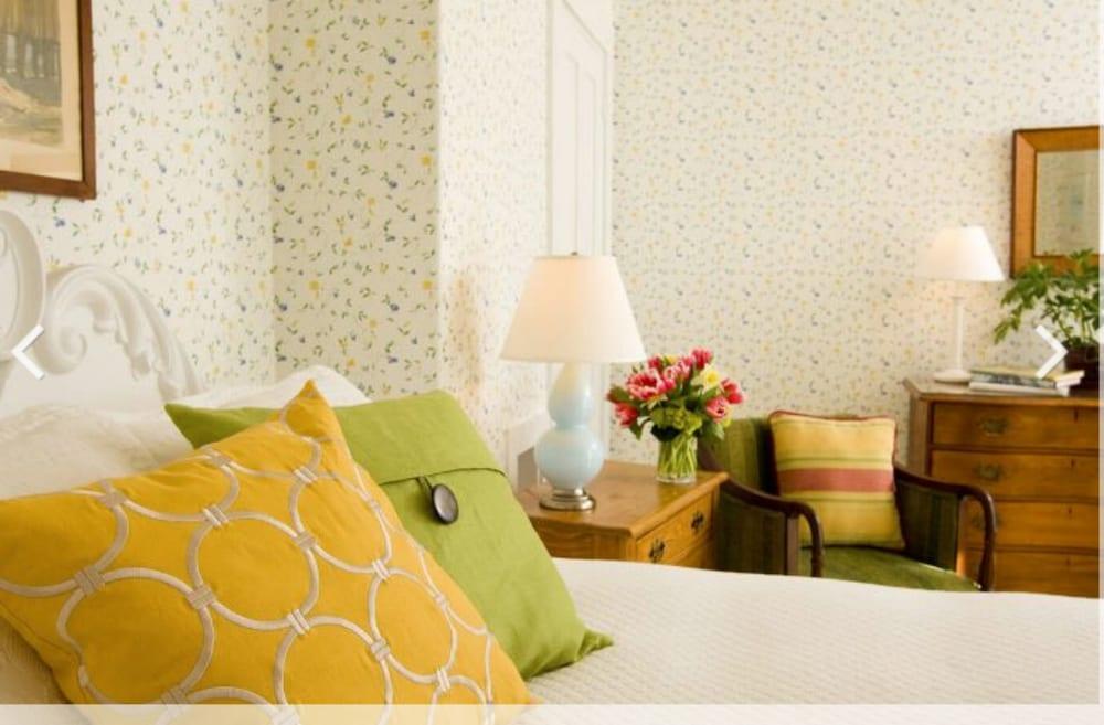 Dockside Guest Quarters & Restaurant photo 3