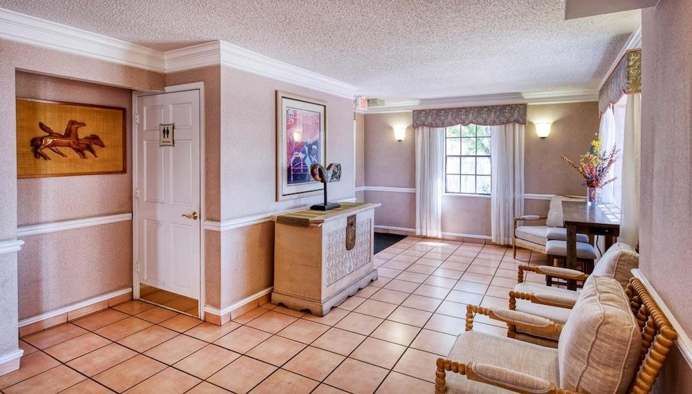 San Mateo Inn photo 52