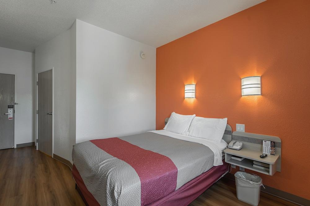 Motel 6 Junction City, KS photo 15