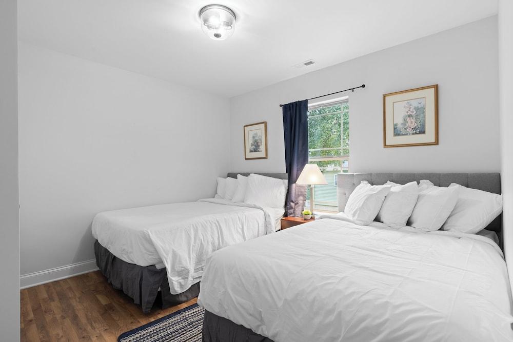 Trendy at Hoyt Two Homes photo 14