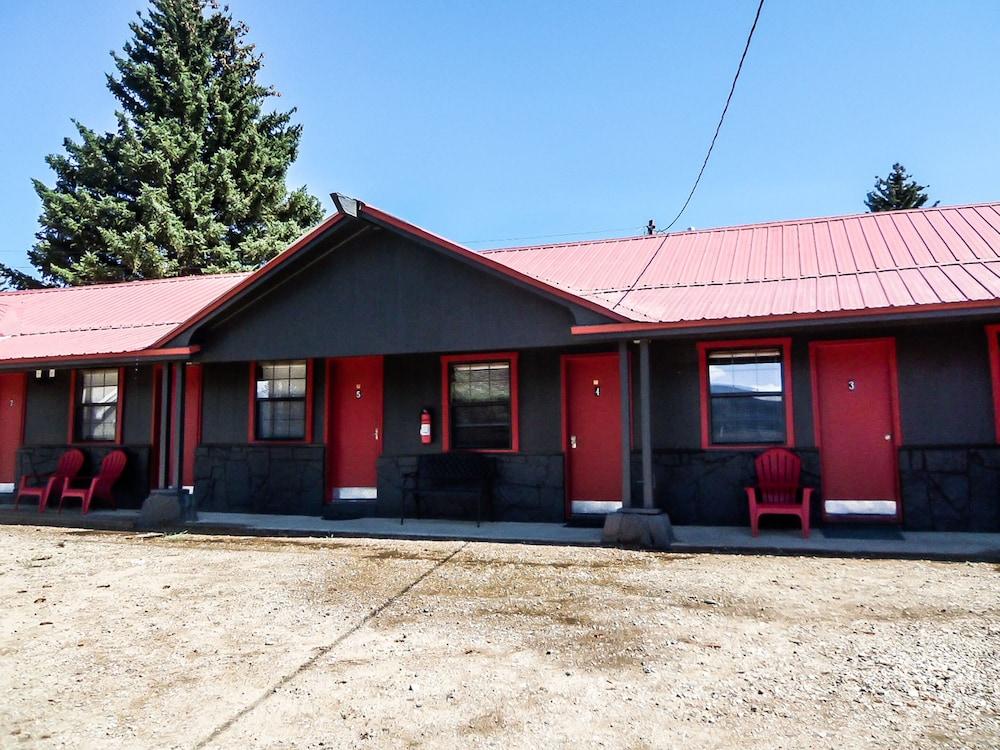 The Gold Pan Motel photo 9