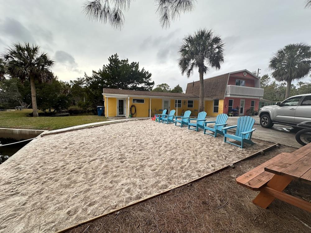 Neptune's Grotto Waterfront Retreat photo 33