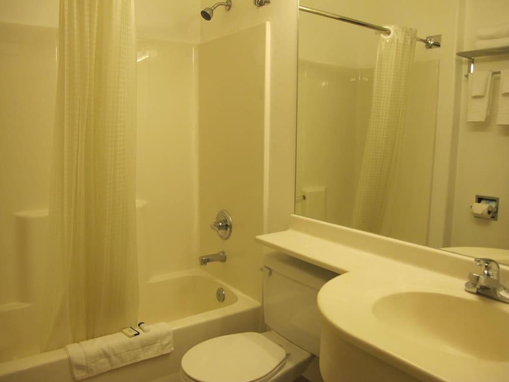 Microtel Inn & Suites by Wyndham Eagle River/Anchorage Area photo 21
