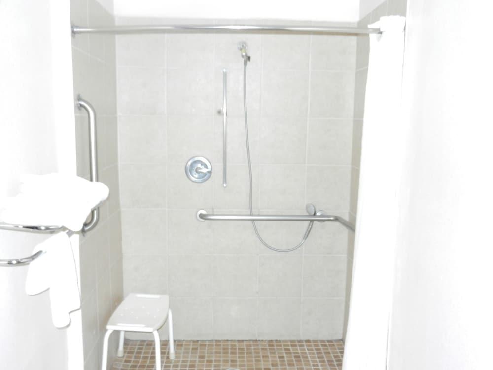 Belleza Inn & Suites Humble - FM 1960 photo 2