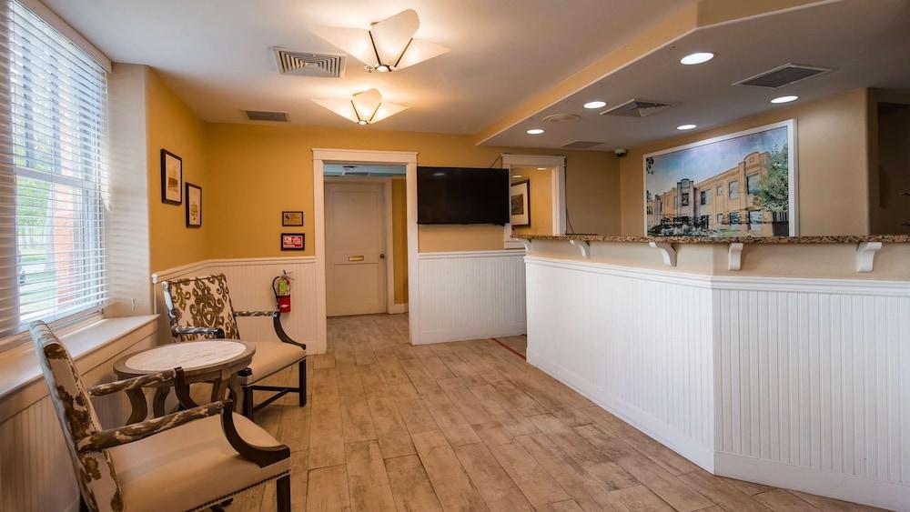 Best Western Plus Plaza Hotel photo 27