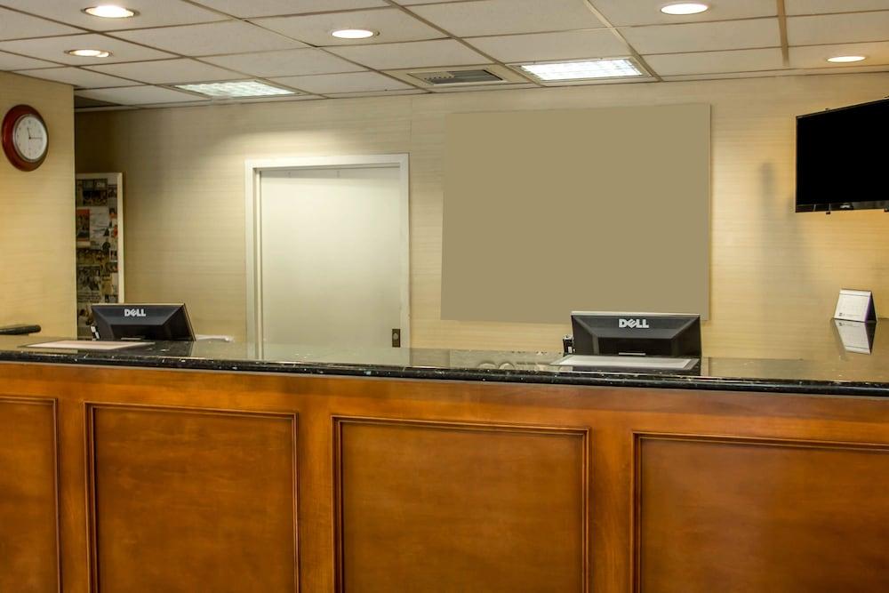 Quality Inn Riverside near UCR and Downtown photo 6