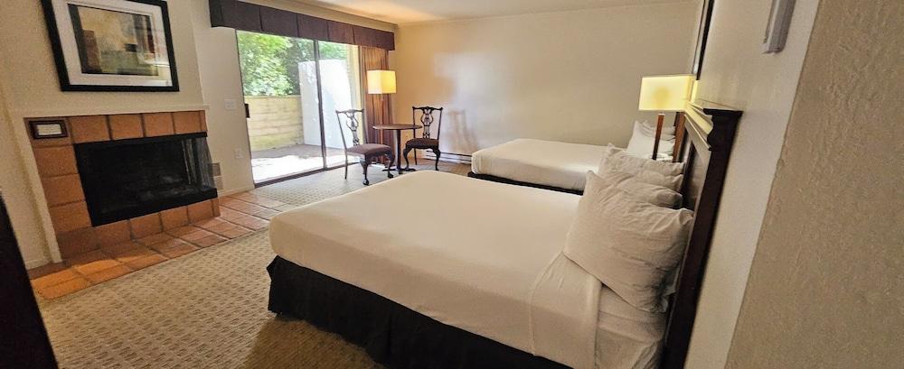 Adobe Inn photo 45