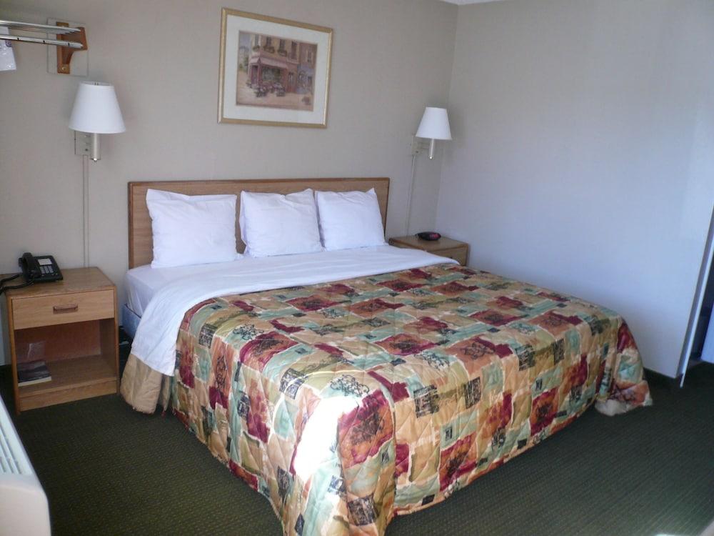 Executive Inn by OYO Kilgore North photo 5