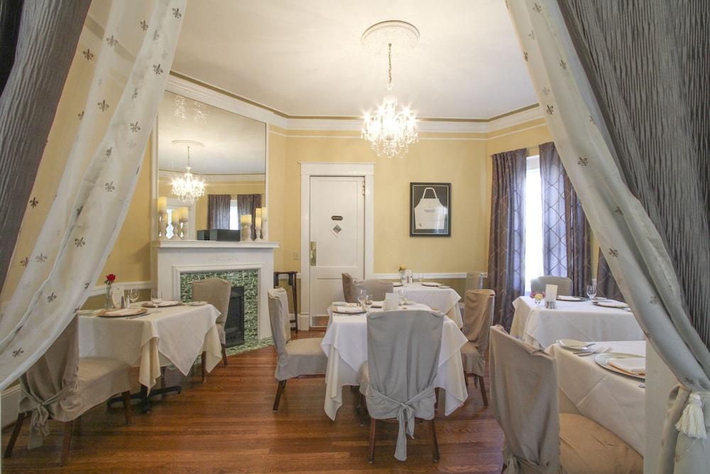 Burke Manor Inn & Pavilion photo 19