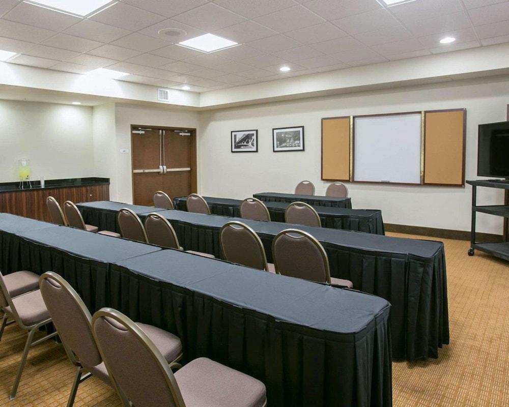 Sleep Inn & Suites Austin Northeast photo 2