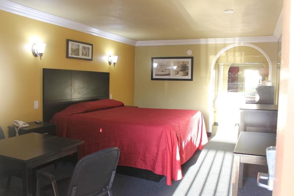 El Rancho Inn Hawthorne photo 34