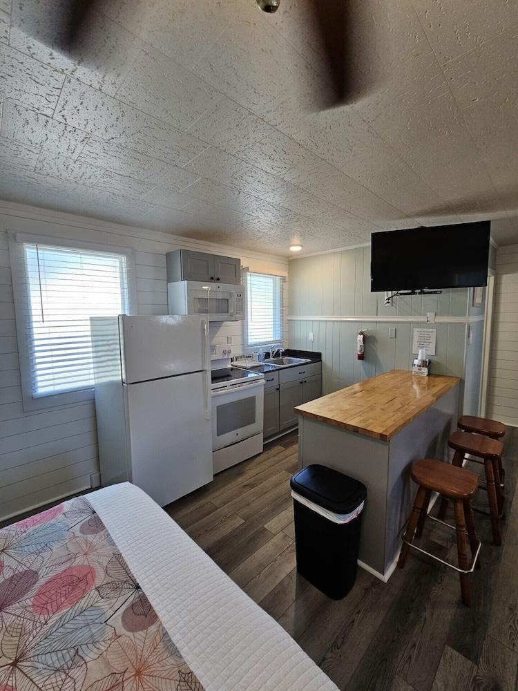 Island Guesthouse and Motel photo 30