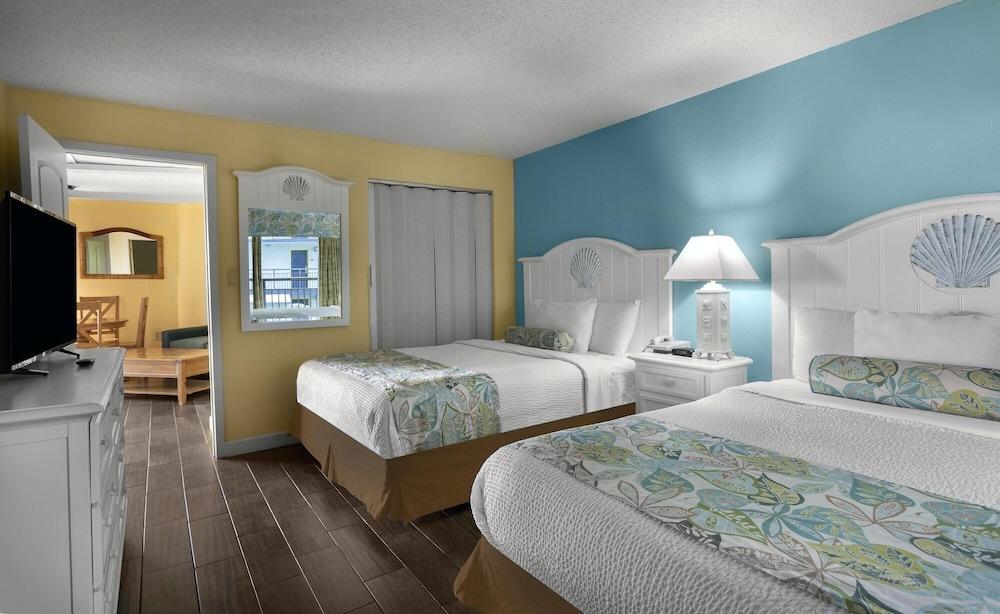 Monterey Bay Suites photo 2