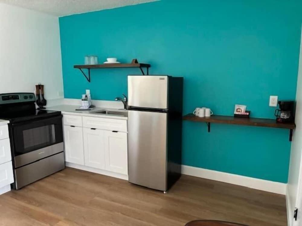 Sea Breeze Inn photo 15