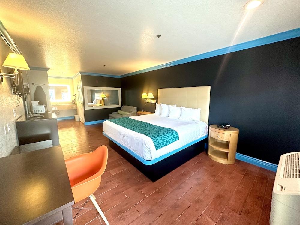 Casa Blanca Hotel - Orange photo 46